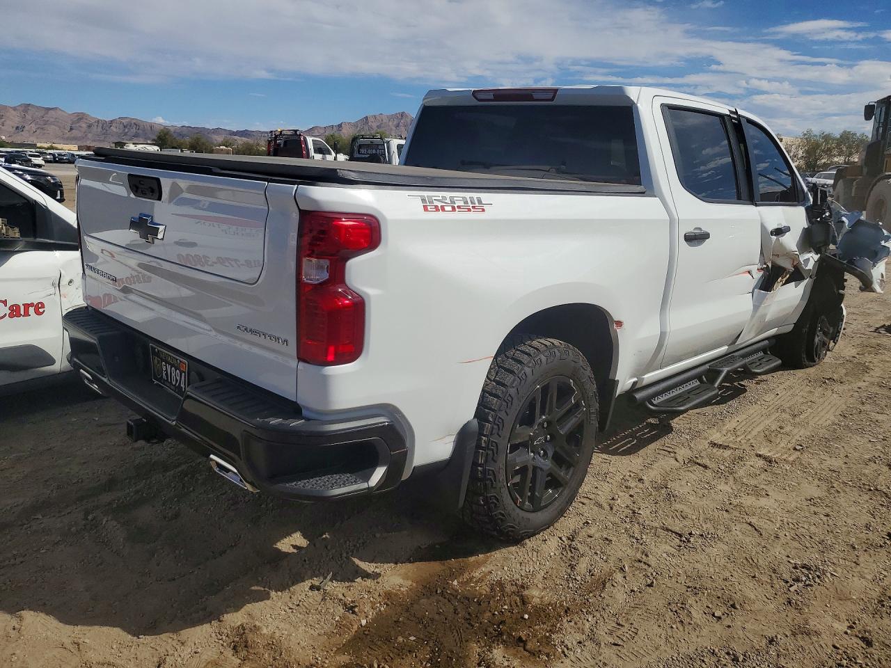 2026 CHEVROLET SILVERADO K1500 TRAIL BOSS CUSTOM — снимка 3