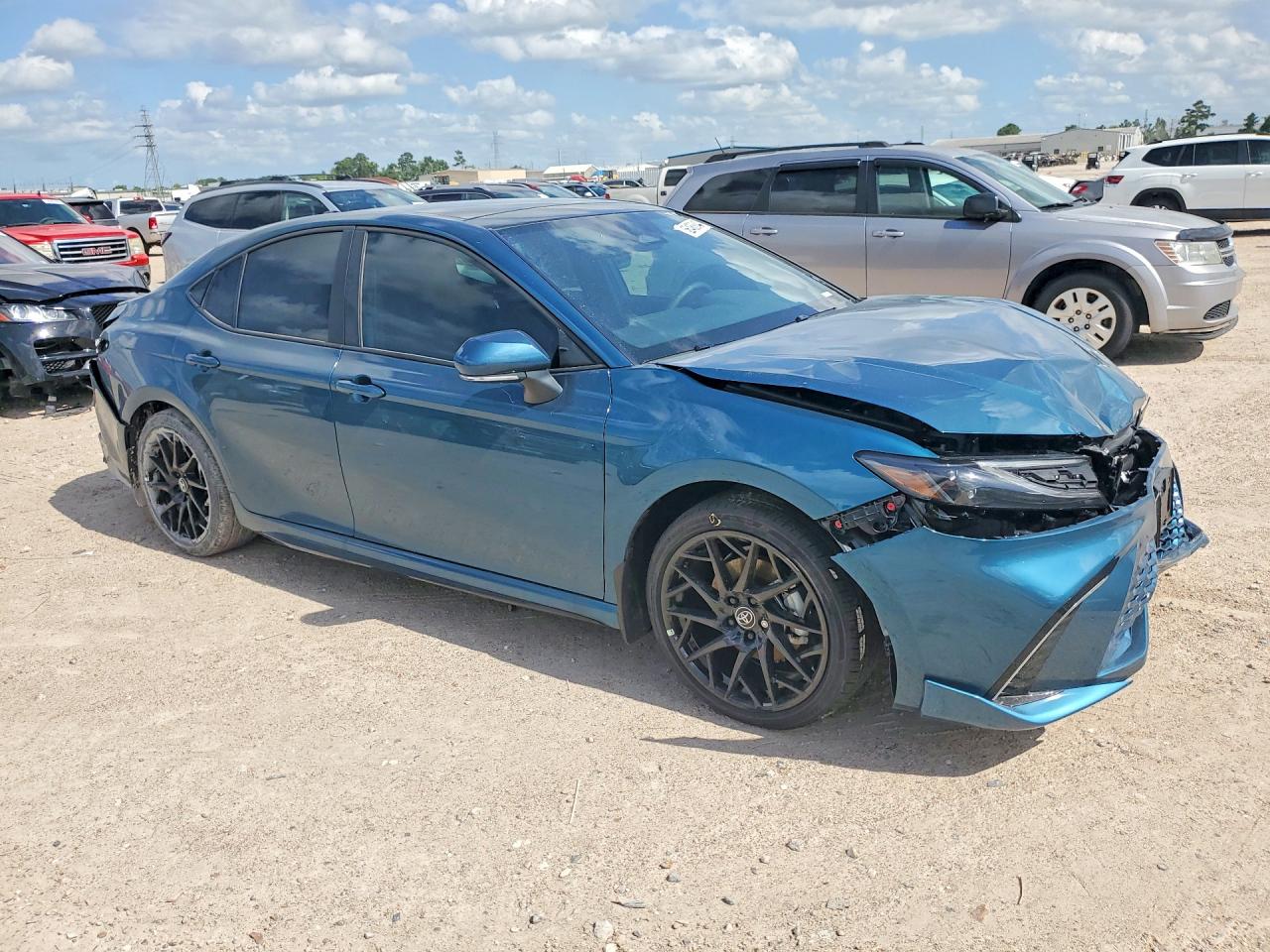 2026 TOYOTA CAMRY XSE — снимка 4