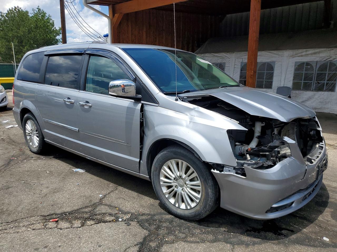 2015 CHRYSLER TOWN & COUNTRY LIMITED PLATINUM — снимка 4