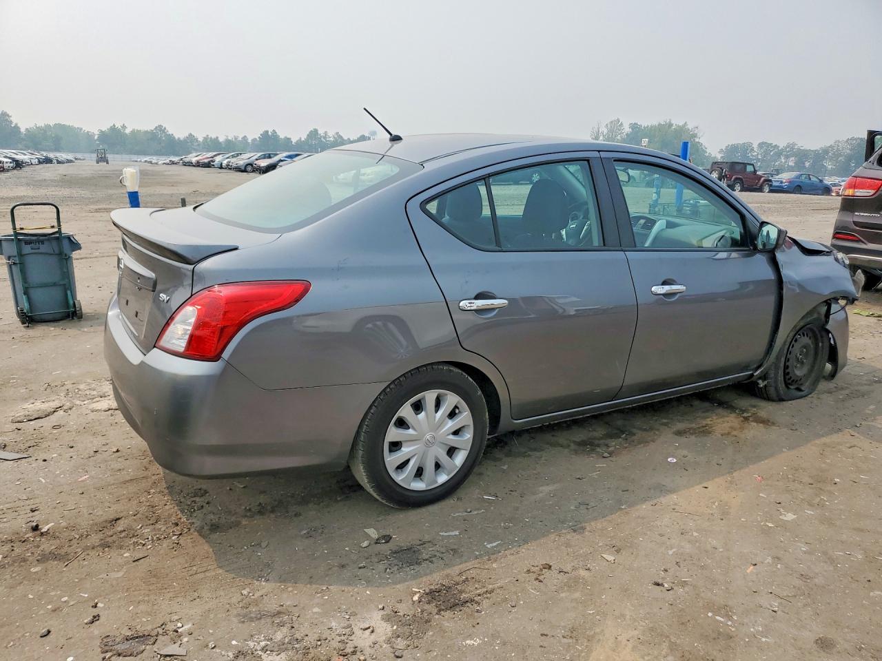 2019 NISSAN VERSA SV — снимка 3