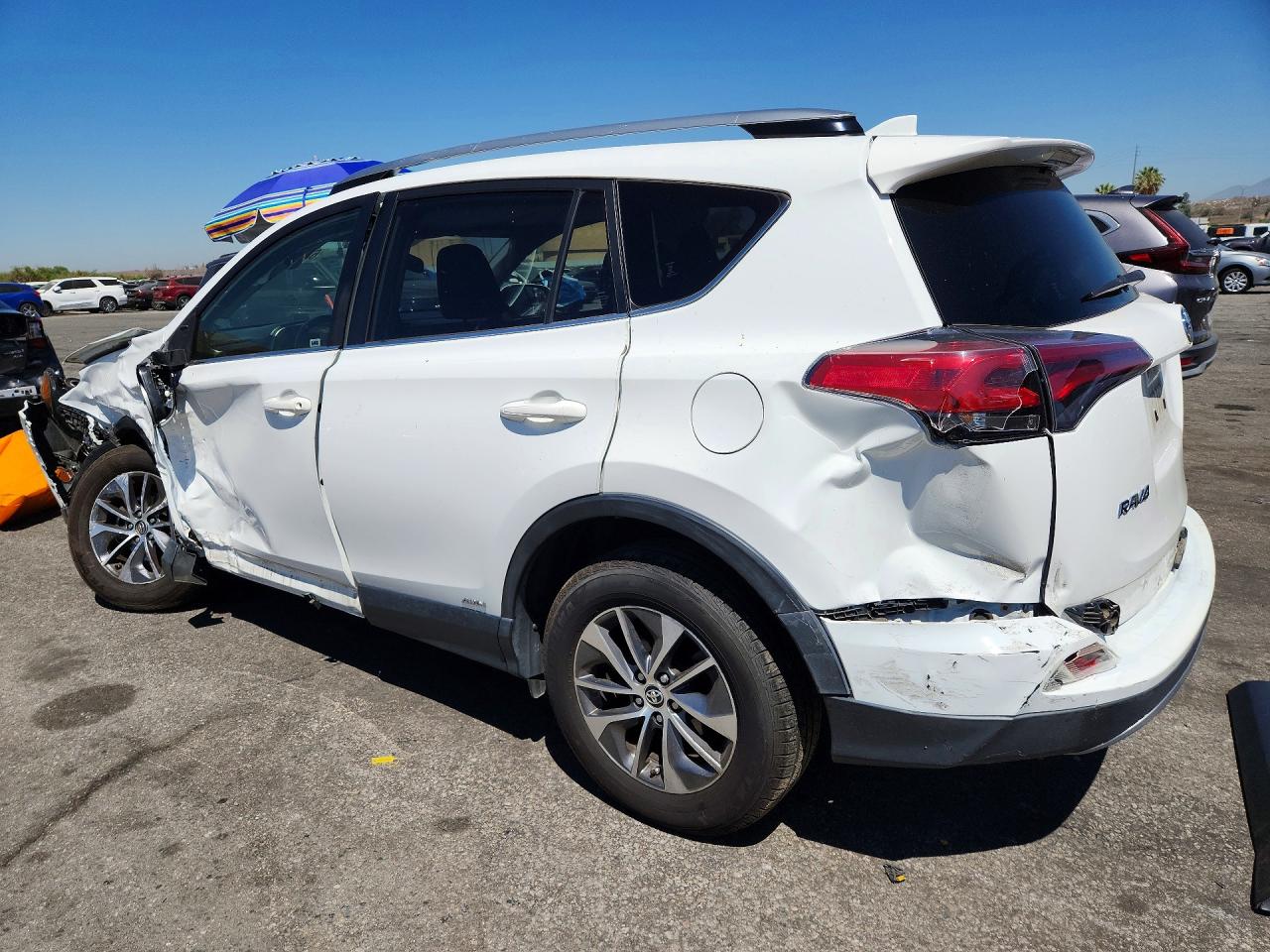 2018 TOYOTA RAV4 HYBRID XLE — снимка 2