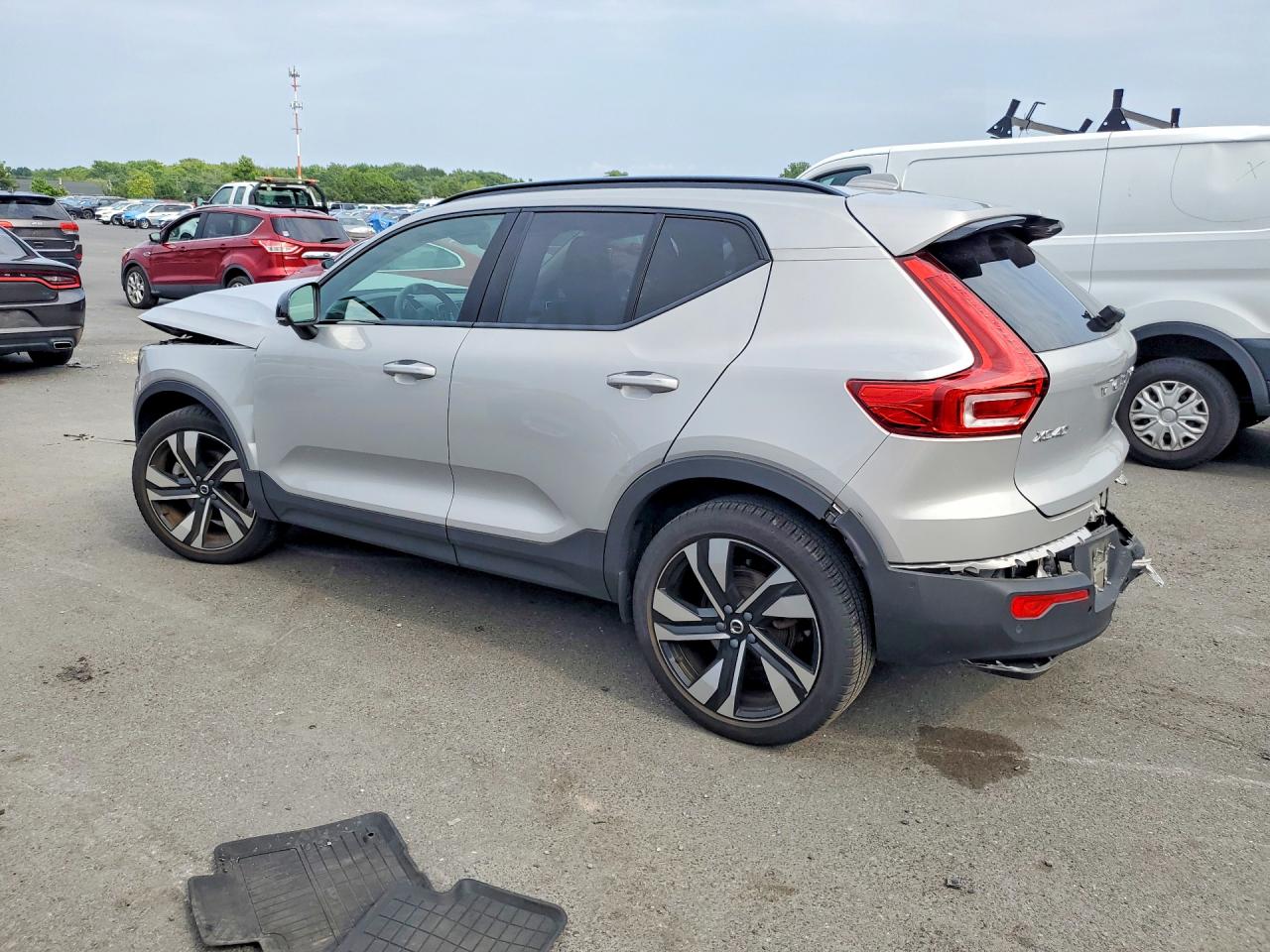 2023 VOLVO XC40 ULTIMATE — снимка 2