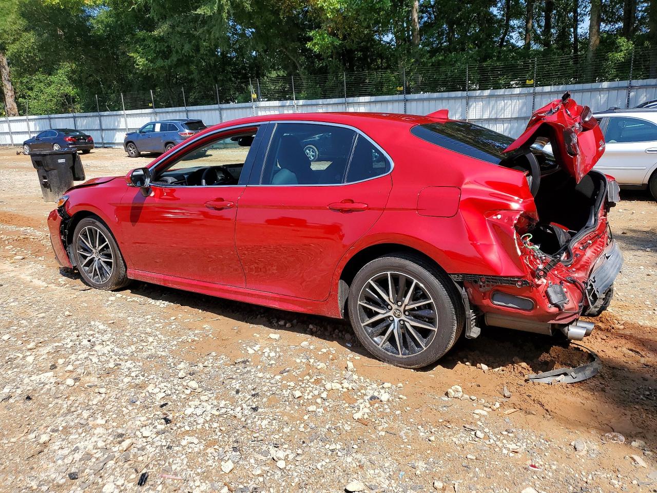 2022 TOYOTA CAMRY HYBRID SE — снимка 2