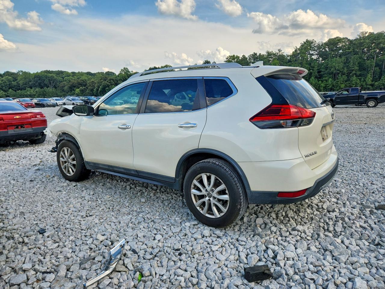 2017 NISSAN ROGUE SV — снимка 2