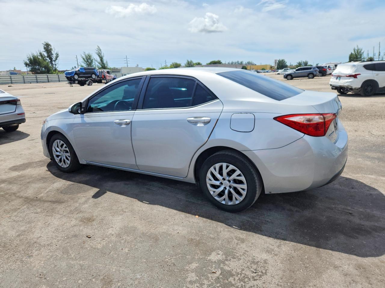 2017 TOYOTA COROLLA LE — снимка 2