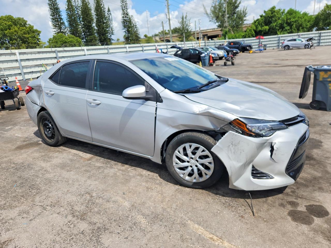 2017 TOYOTA COROLLA LE — снимка 4
