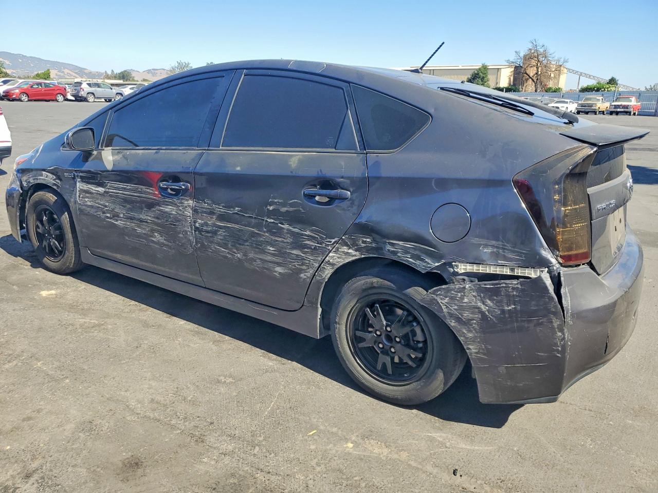 2015 TOYOTA PRIUS TWO — снимка 2