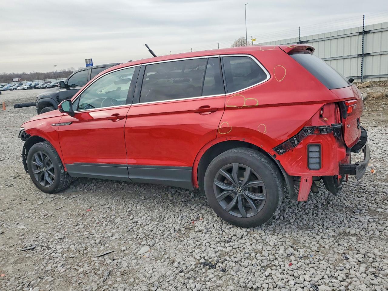 2022 VOLKSWAGEN TIGUAN SE — снимка 2