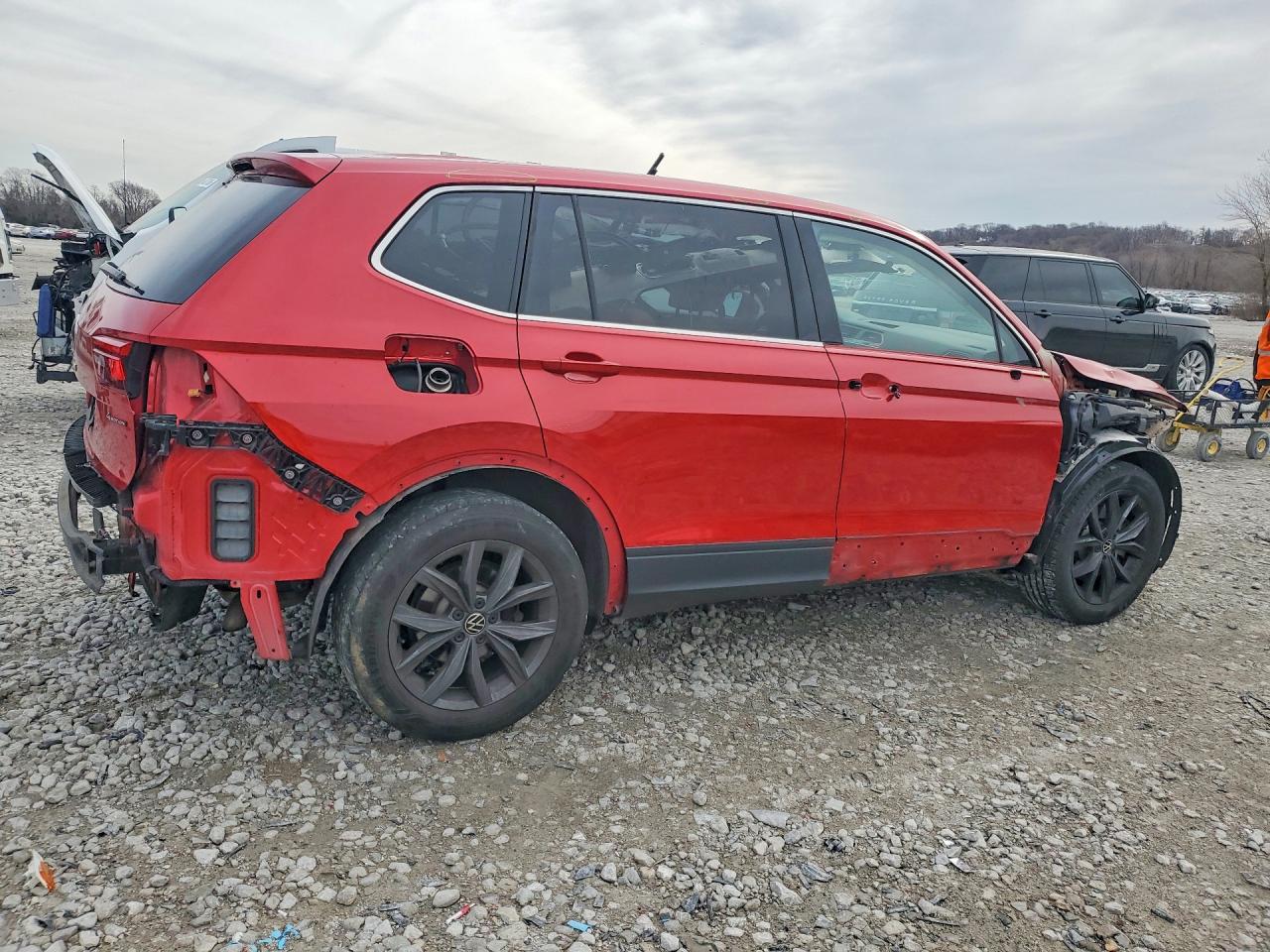 2022 VOLKSWAGEN TIGUAN SE — снимка 3