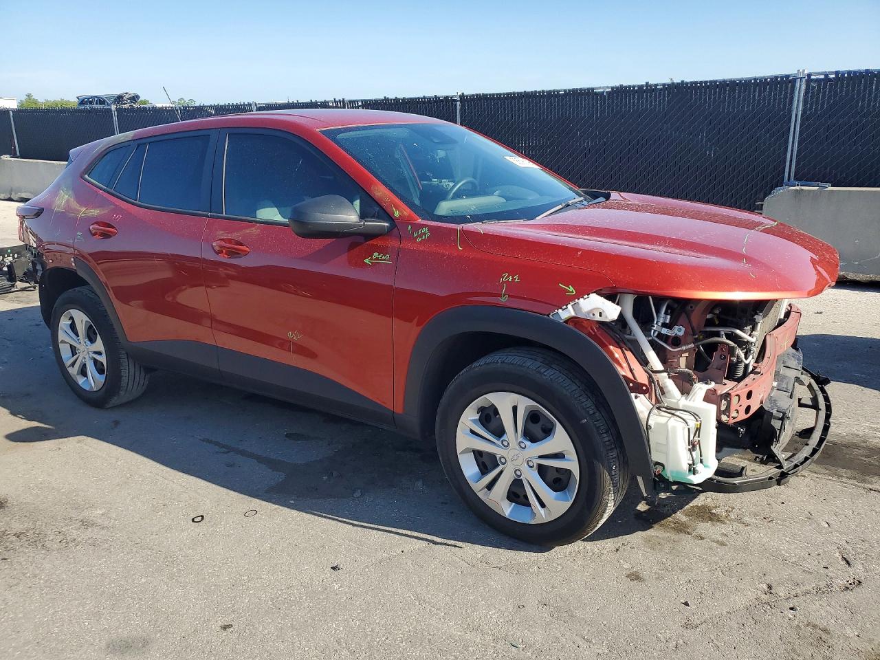 2024 CHEVROLET TRAX LS — снимка 4
