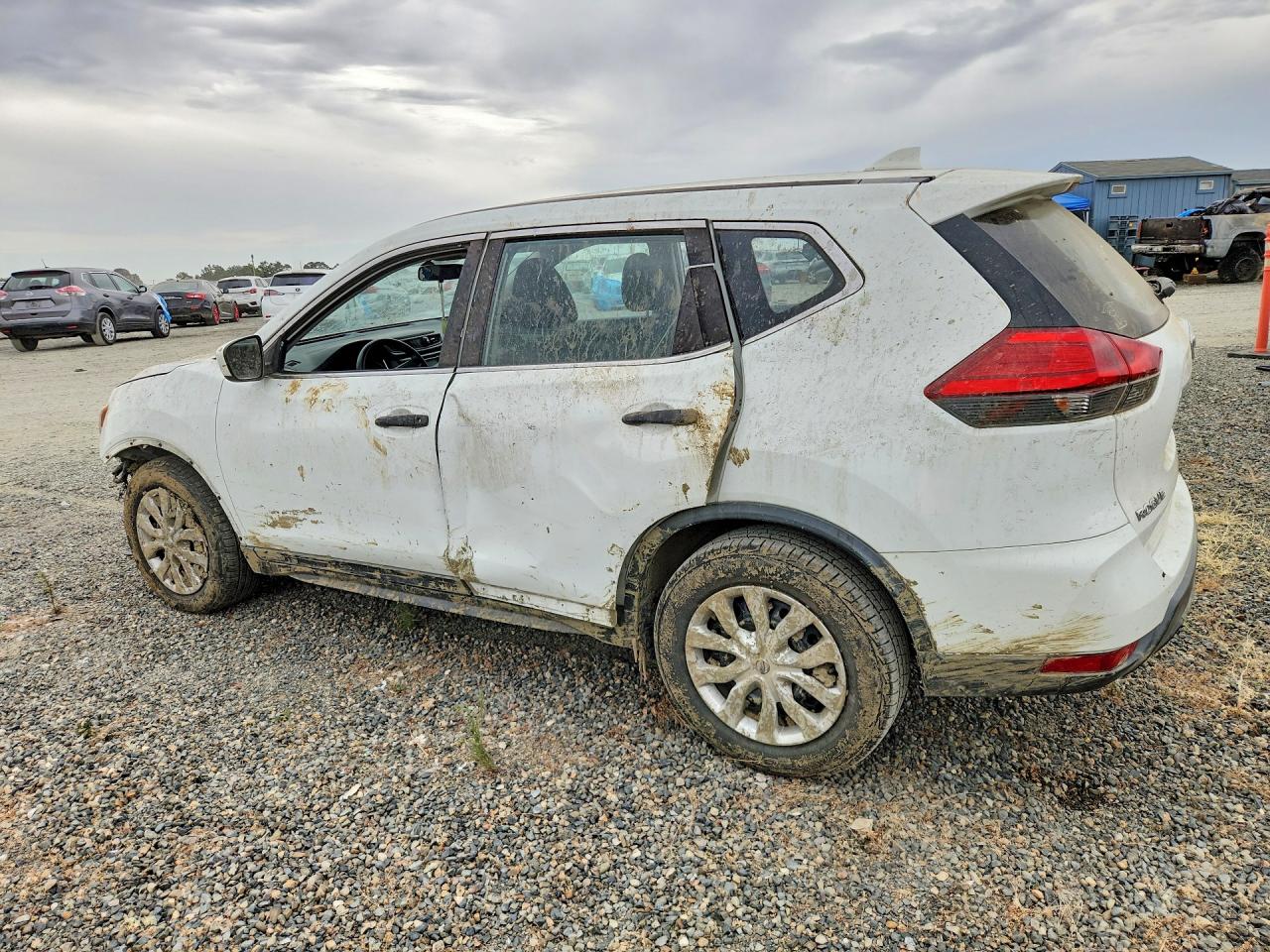 2017 NISSAN ROGUE S — снимка 2