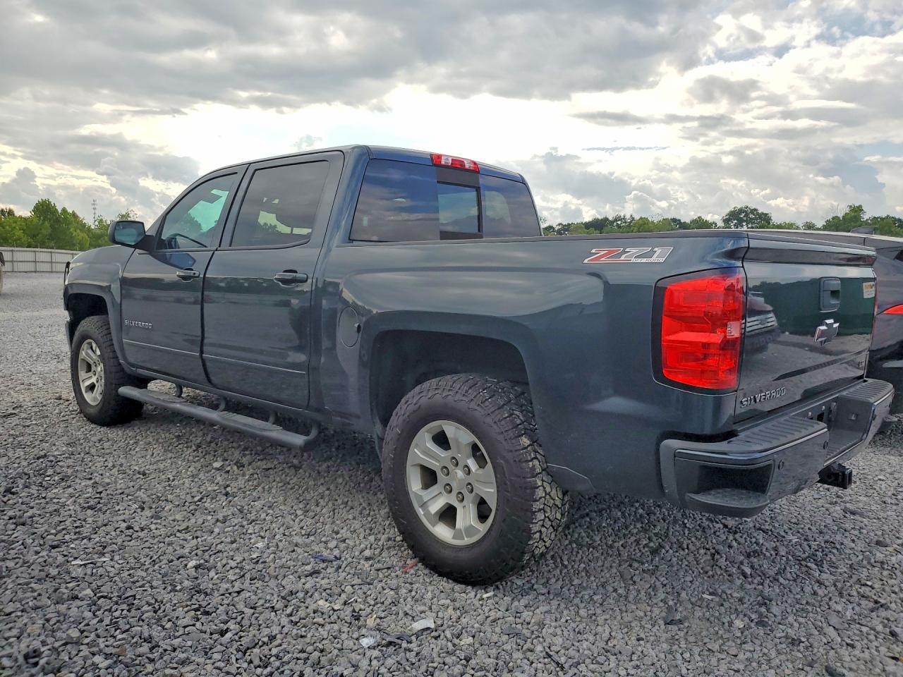 2017 CHEVROLET SILVERADO K1500 LT — снимка 2