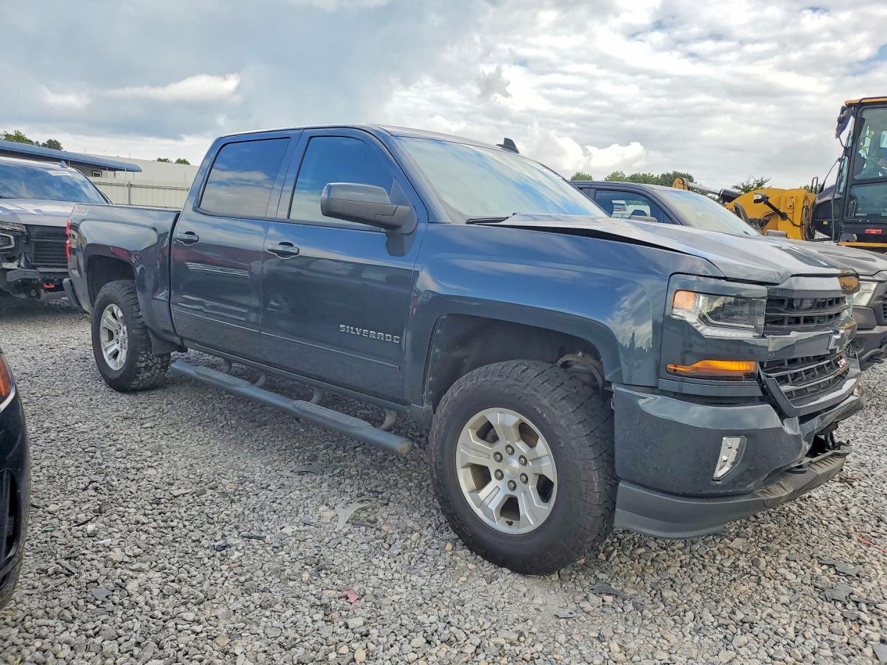 2017 CHEVROLET SILVERADO K1500 LT — снимка 4