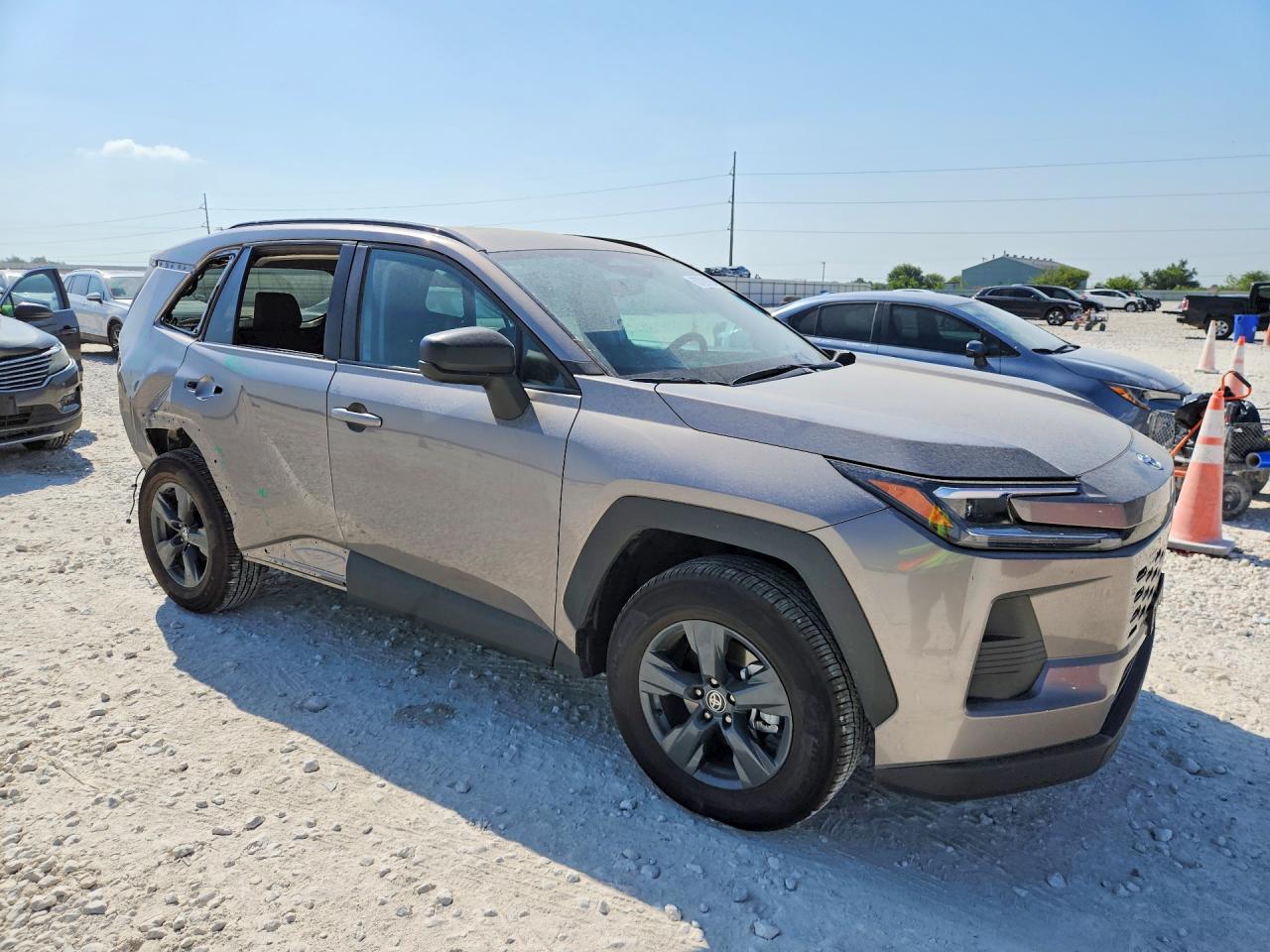 2026 TOYOTA RAV4 LE — снимка 4
