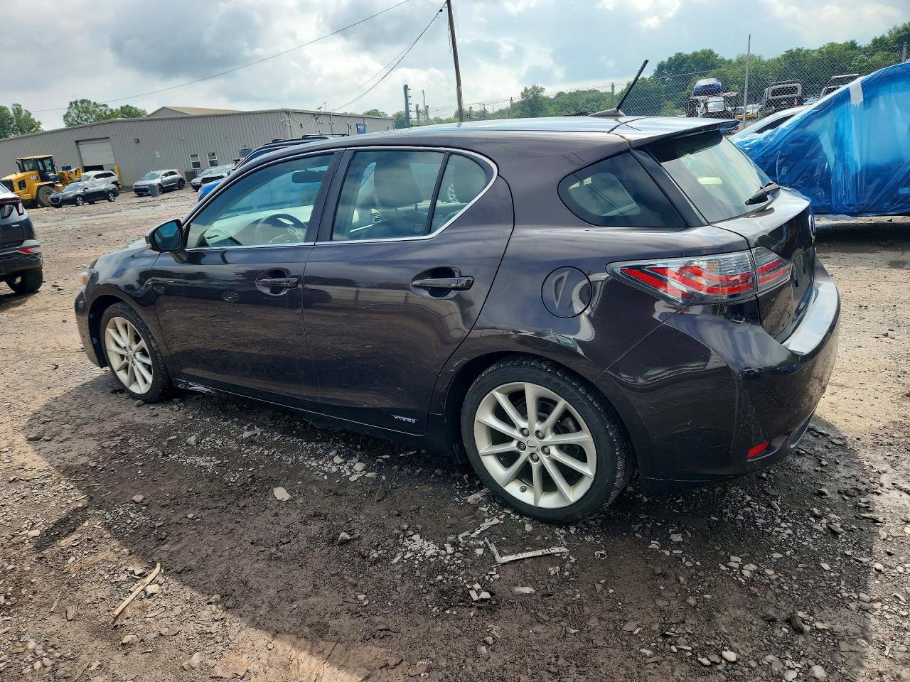 2013 LEXUS CT 200 — снимка 2