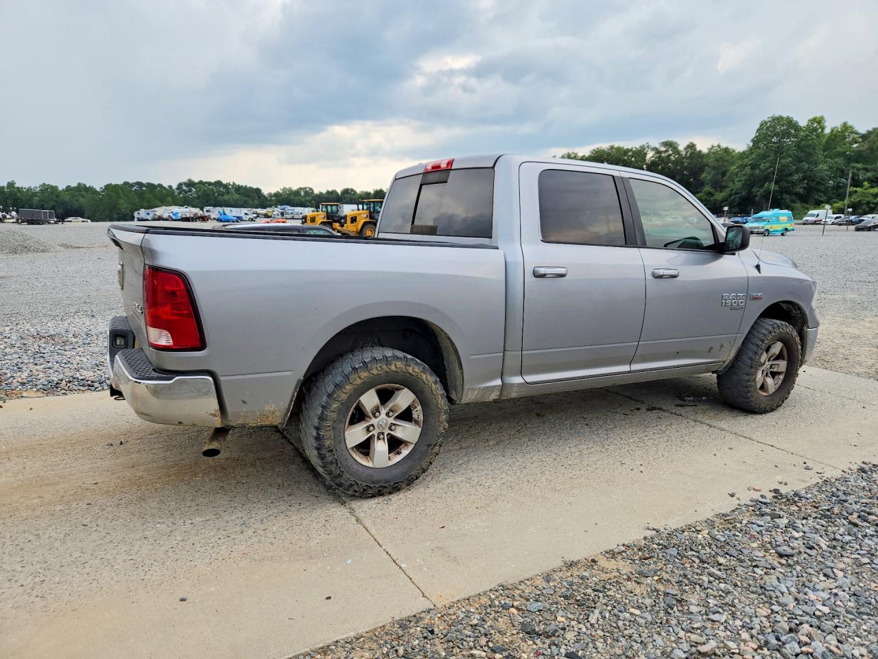 2019 RAM 1500 CLASSIC SLT — снимка 3