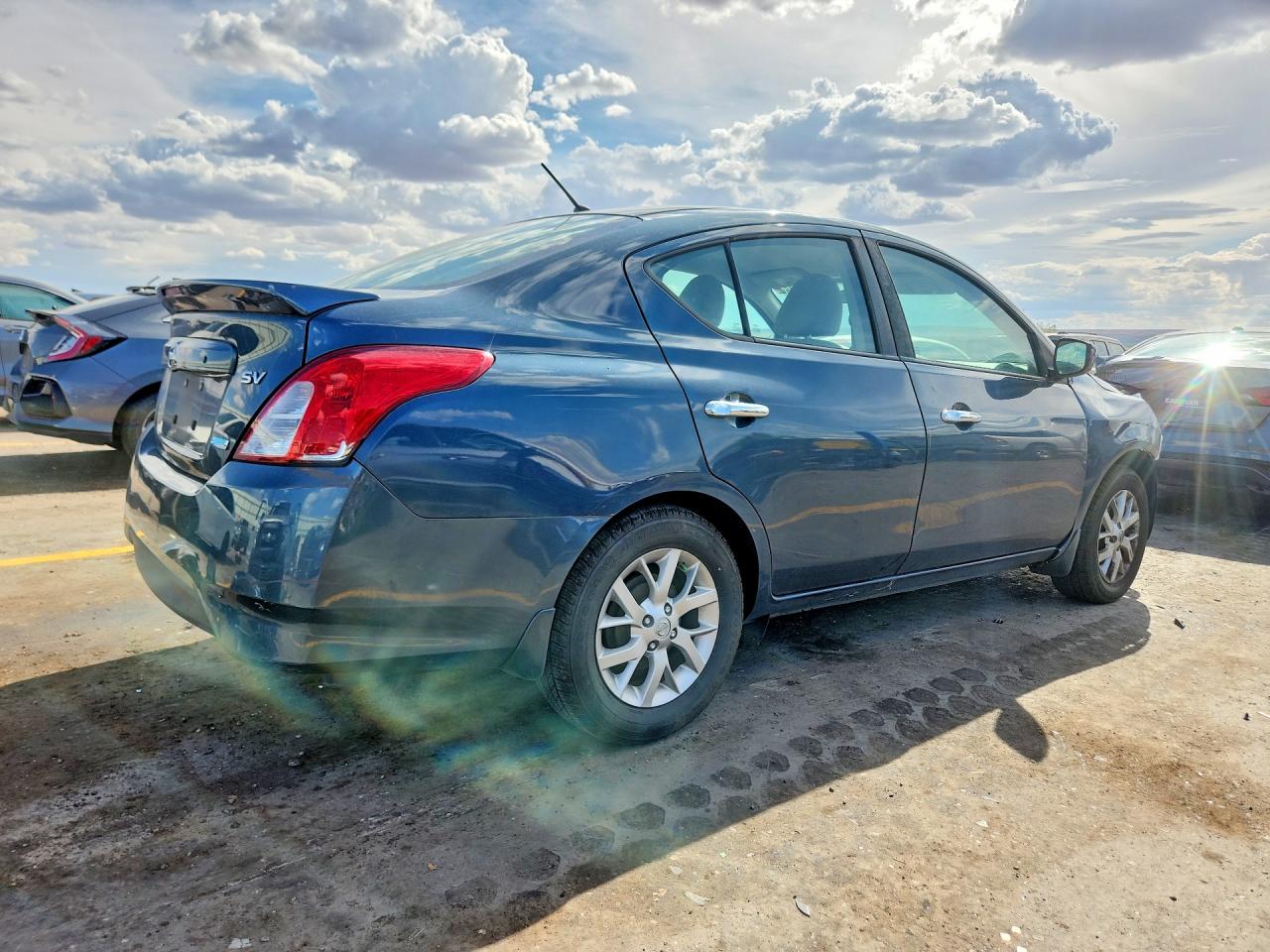 2016 NISSAN VERSA 1.6 SV — снимка 3