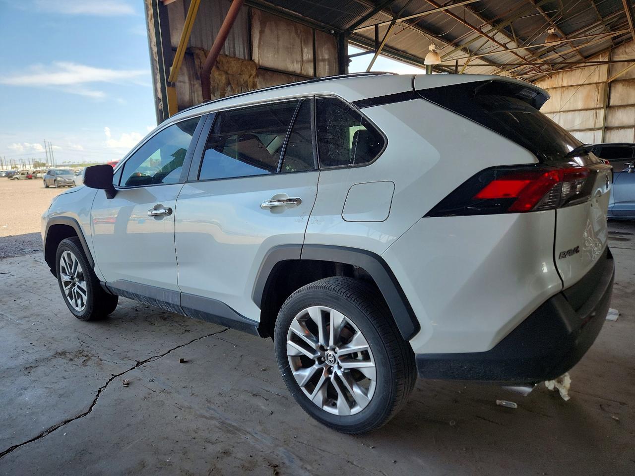 2024 TOYOTA RAV4 LIMITED — снимка 2