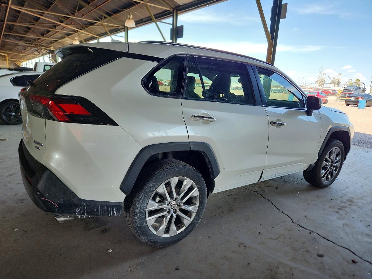 2024 TOYOTA RAV4 LIMITED — снимка 3