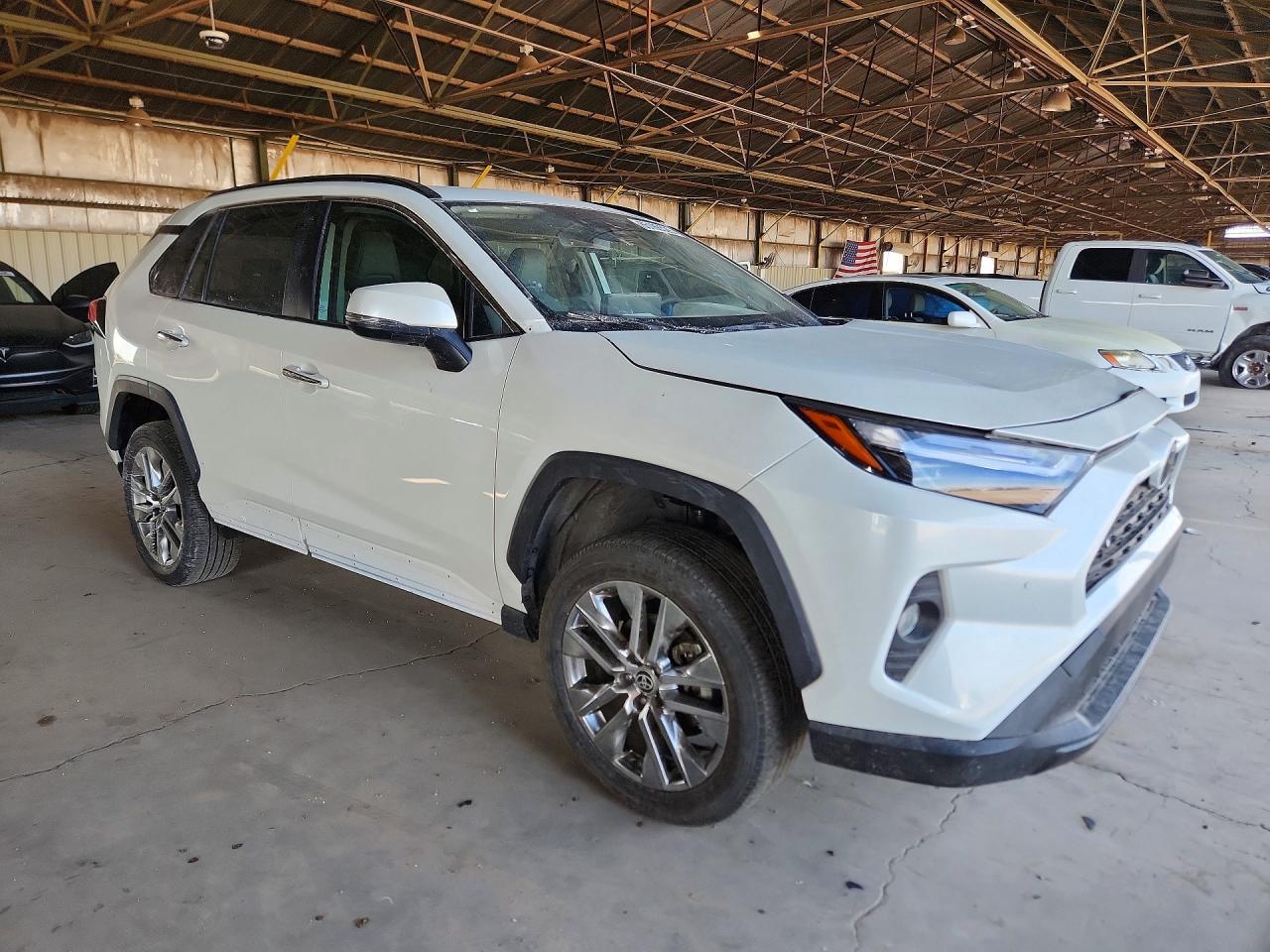 2024 TOYOTA RAV4 LIMITED — снимка 4
