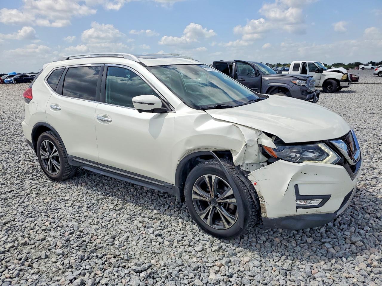 2017 NISSAN ROGUE SL — снимка 4