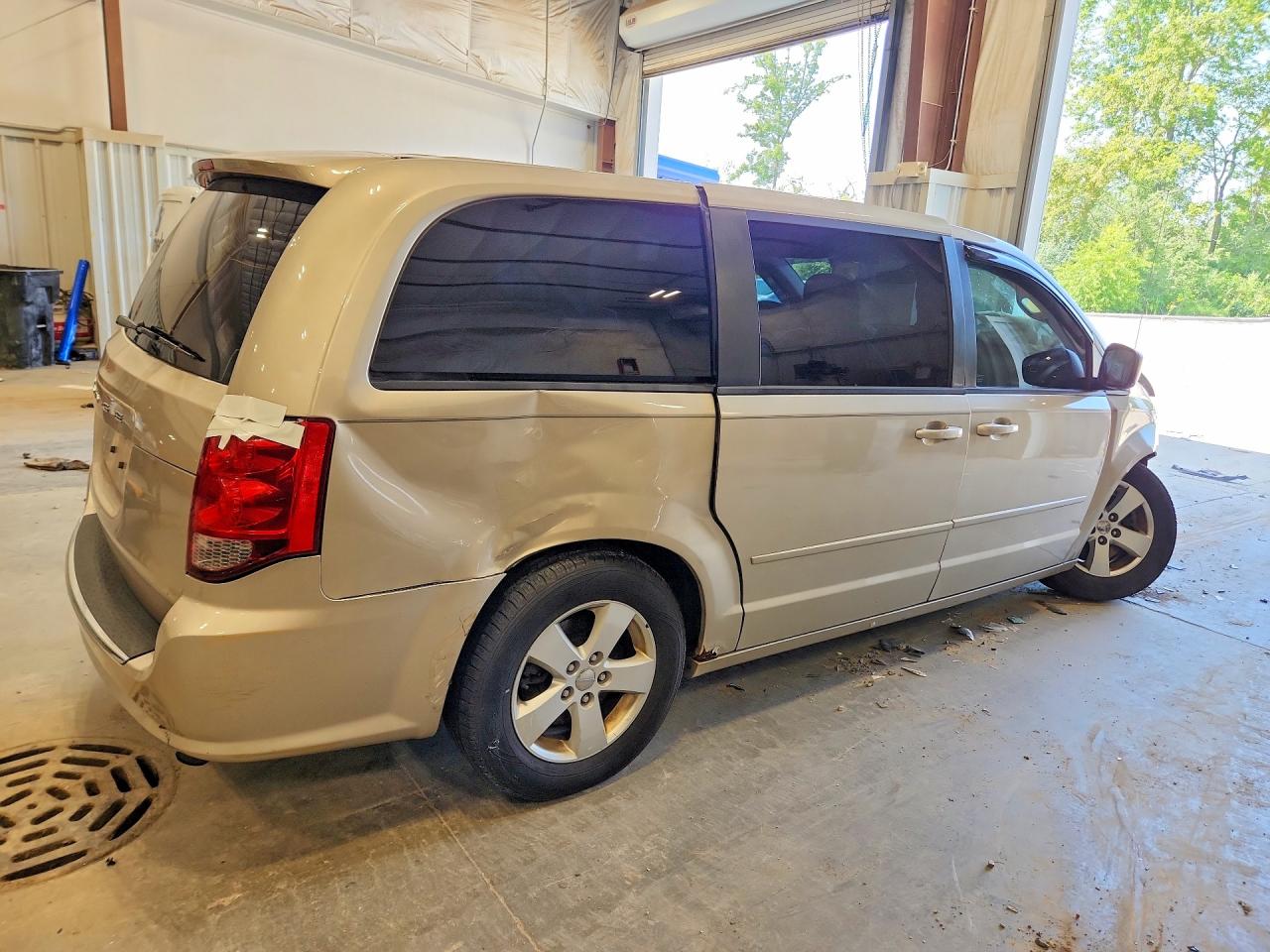 2025 DODGE GRAND CARAVAN SE — снимка 3