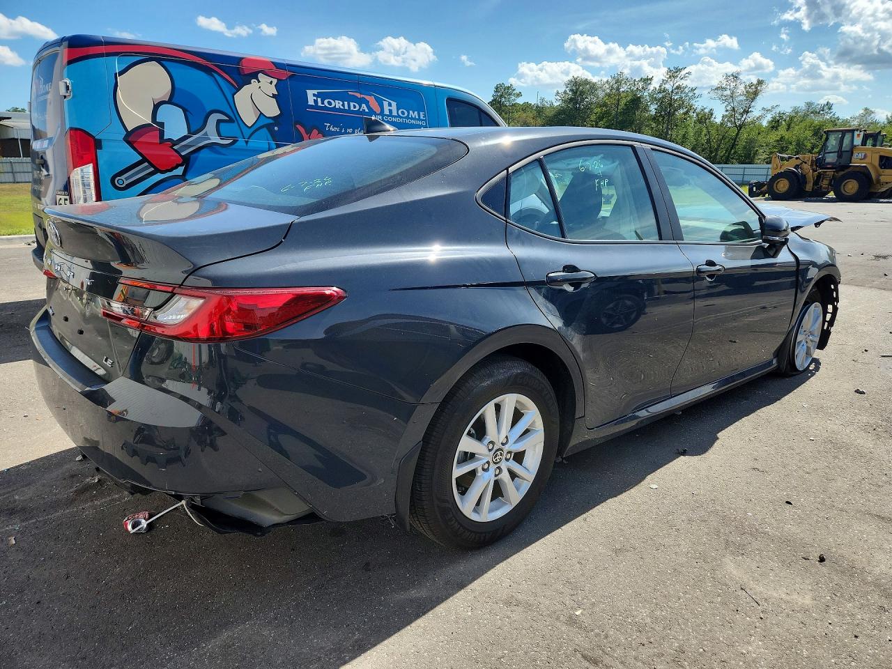 2026 TOYOTA CAMRY LE — снимка 3