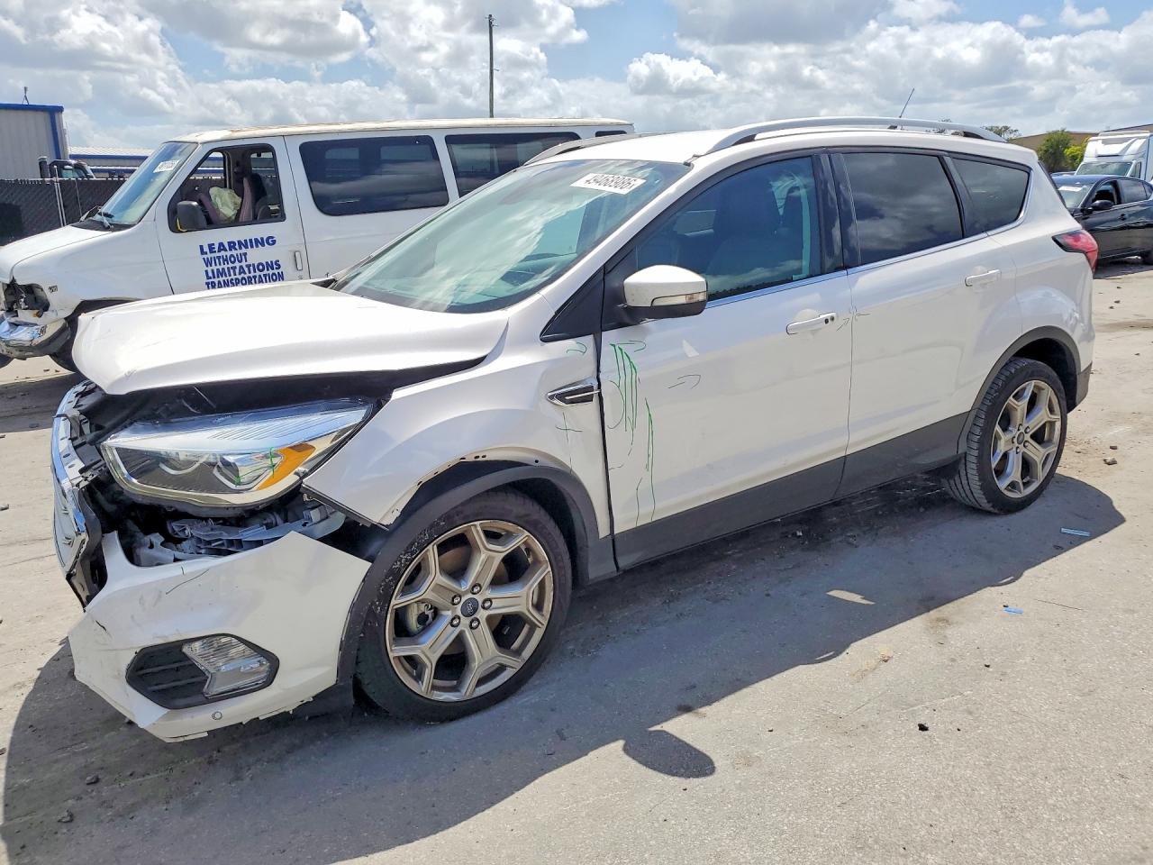 2019 FORD ESCAPE TITANIUM
