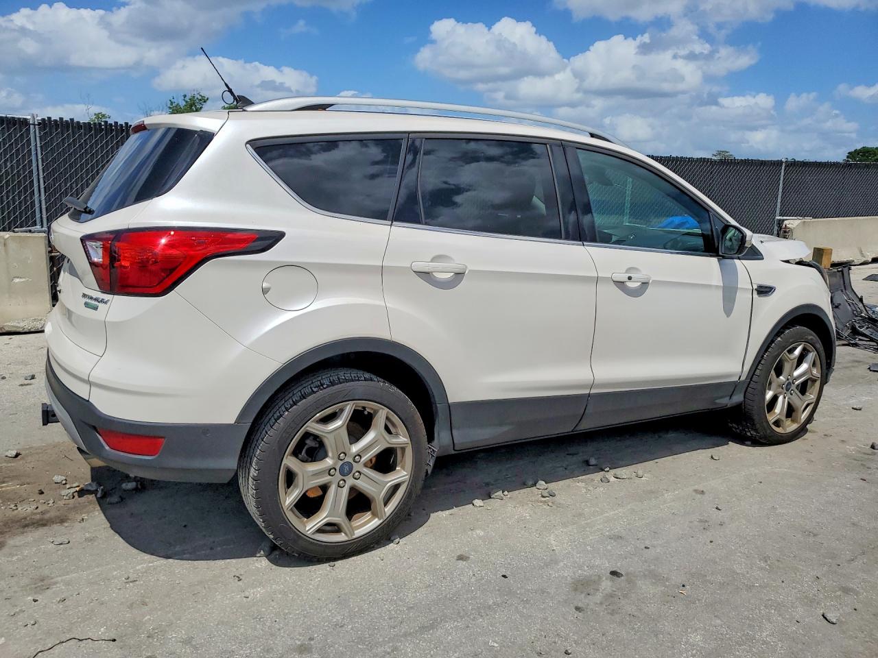 2019 FORD ESCAPE TITANIUM — снимка 3