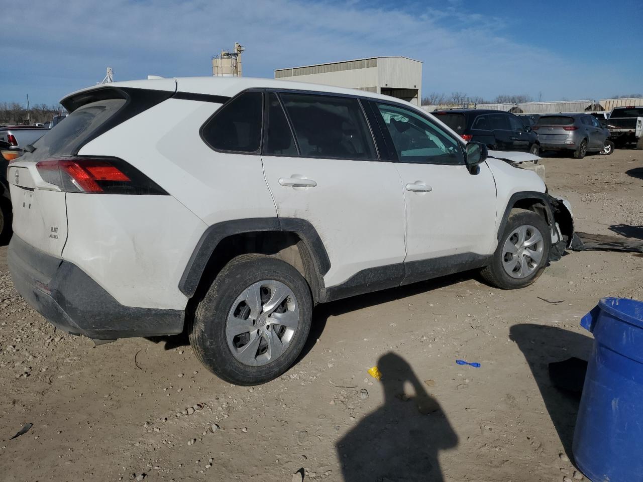 2022 TOYOTA RAV4 LE — снимка 3