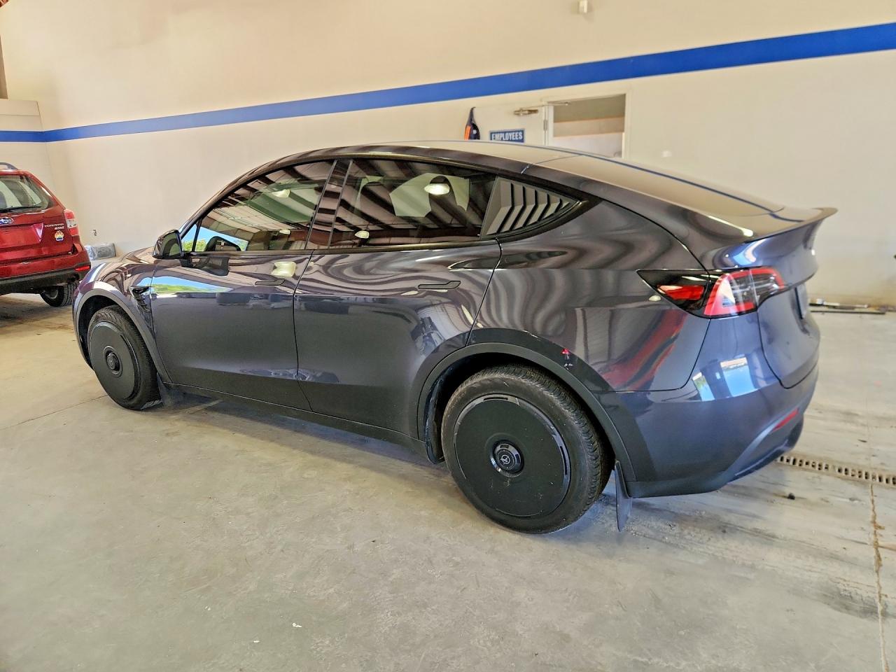 2024 TESLA MODEL Y — снимка 2