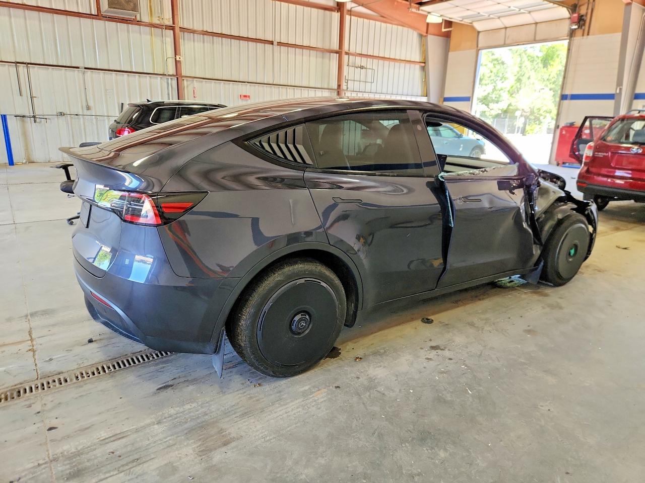 2024 TESLA MODEL Y — снимка 3
