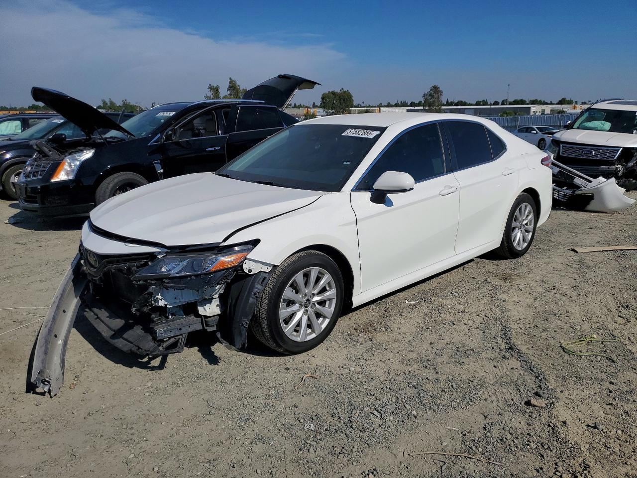2018 TOYOTA CAMRY LE