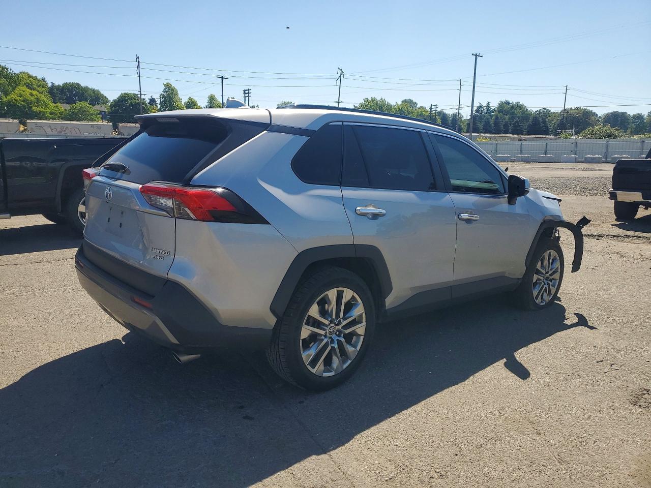2019 TOYOTA RAV4 LIMITED — снимка 3