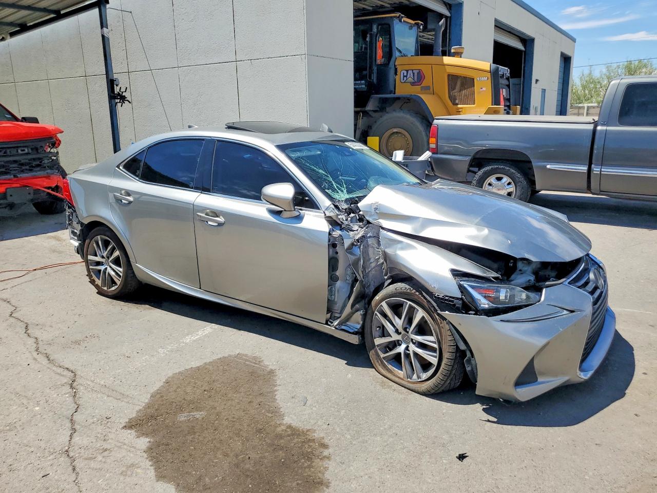 2019 LEXUS IS 300 — снимка 4