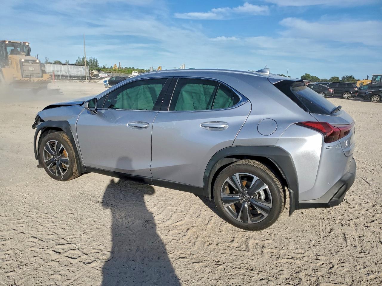 2024 LEXUS UX 250H BASE — снимка 2