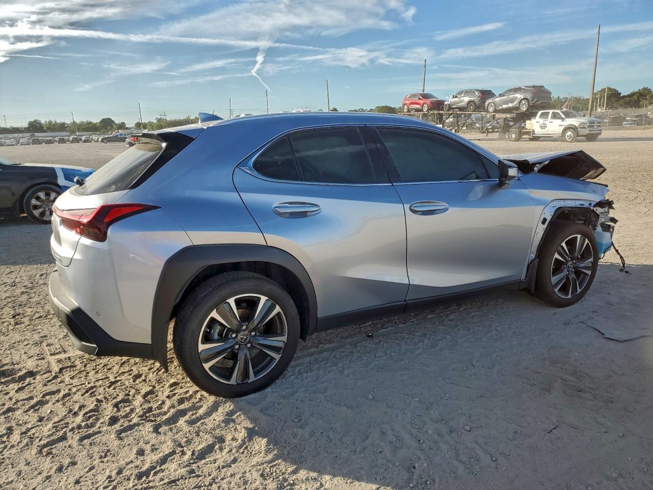 2024 LEXUS UX 250H BASE — снимка 3
