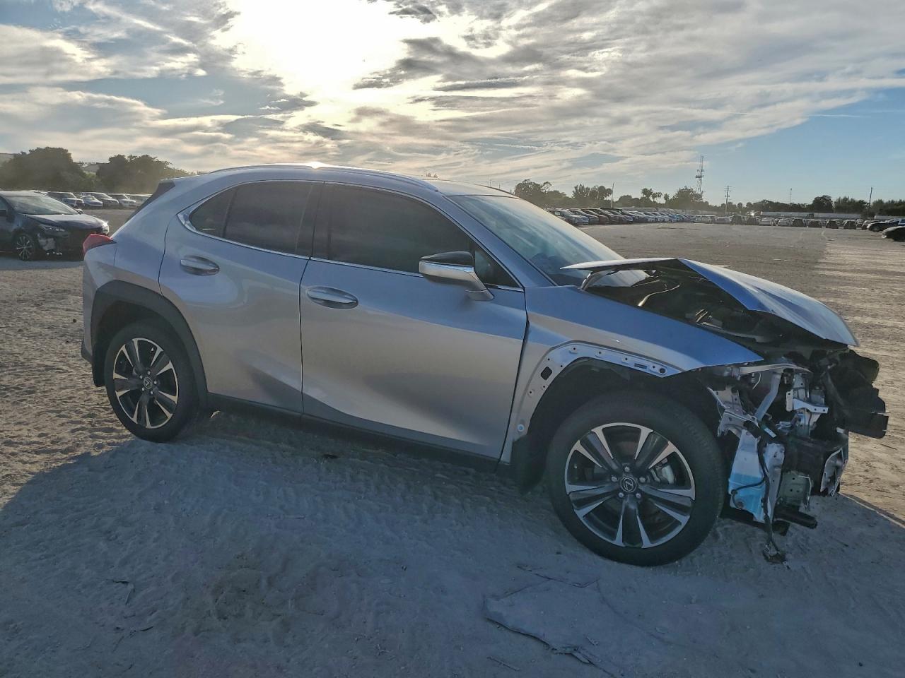 2024 LEXUS UX 250H BASE — снимка 4