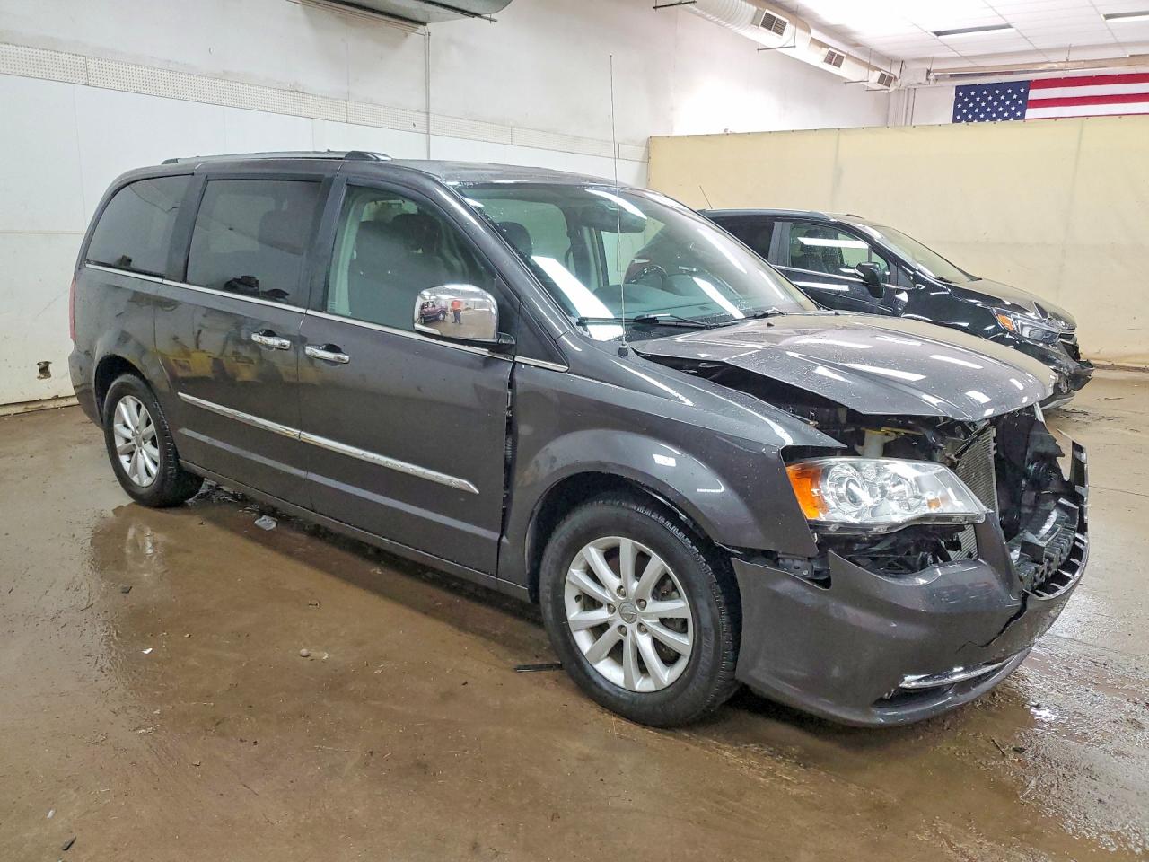 2015 CHRYSLER TOWN & COUNTRY LIMITED PLATINUM — снимка 4