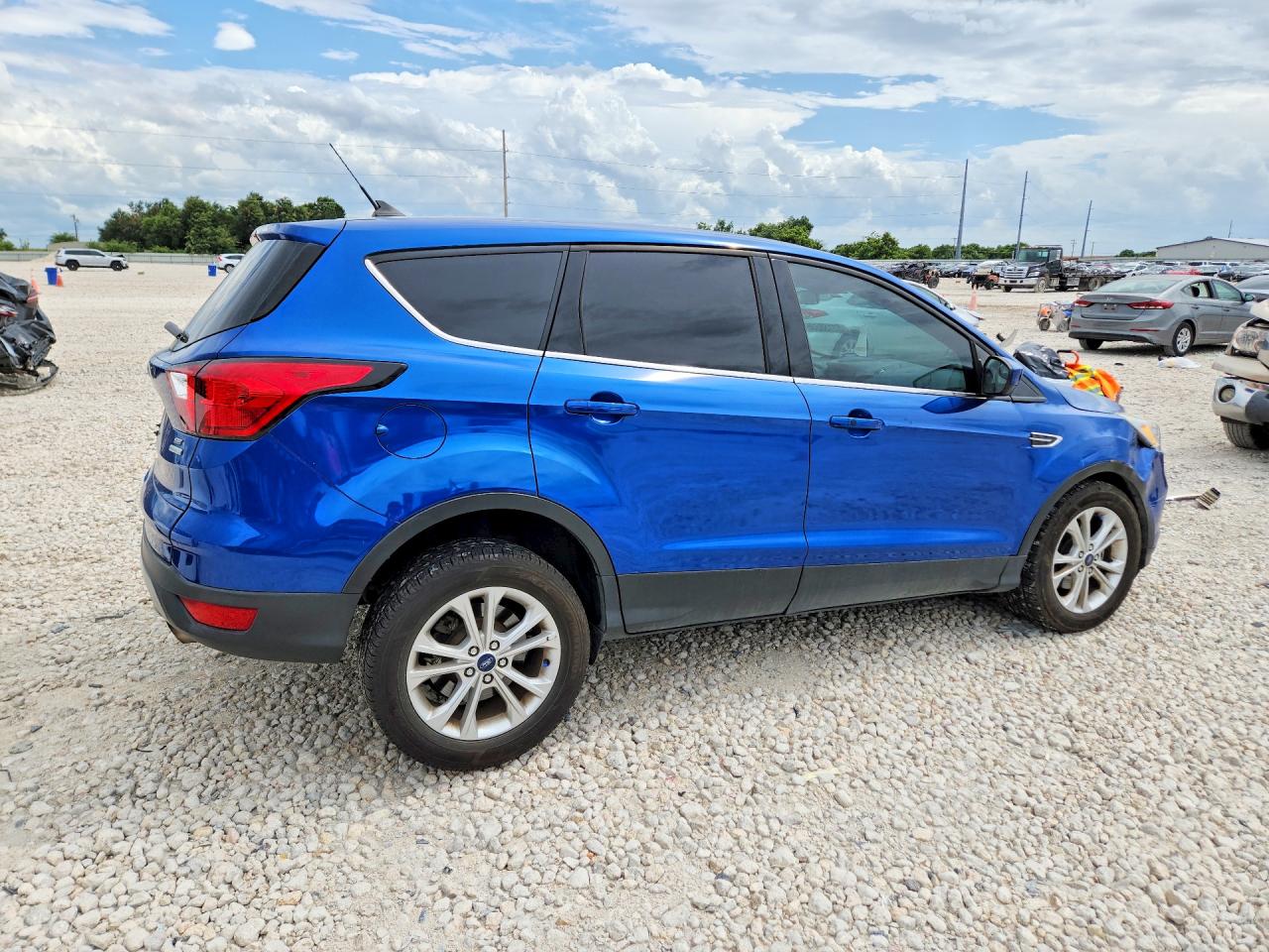 2019 FORD ESCAPE SE — снимка 3
