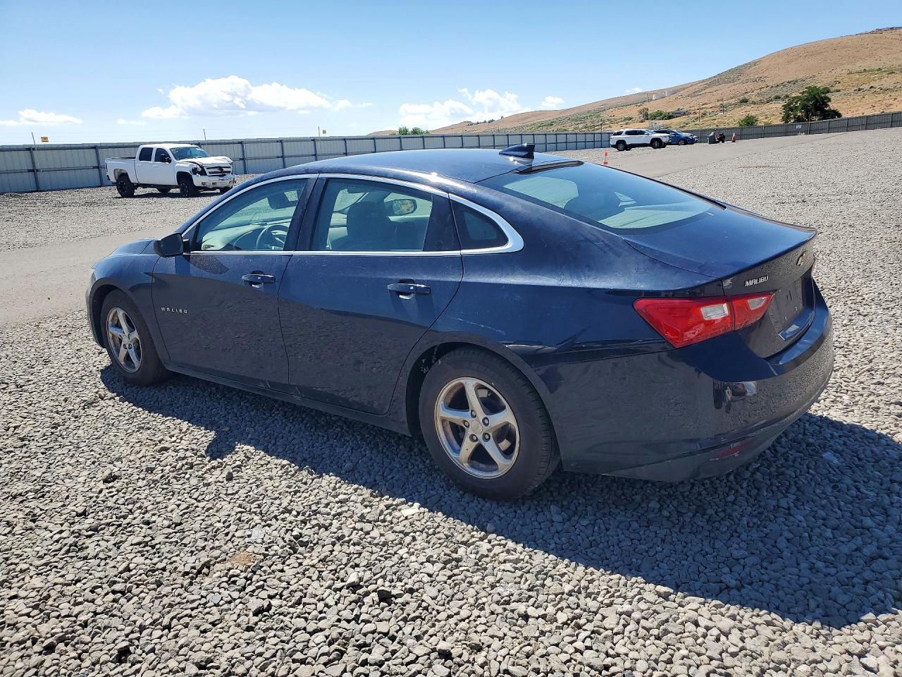 2017 CHEVROLET MALIBU LS — снимка 2