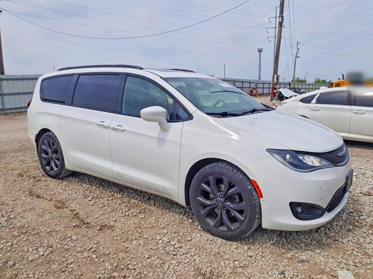 2018 CHRYSLER PACIFICA TOURING L PLUS — снимка 4