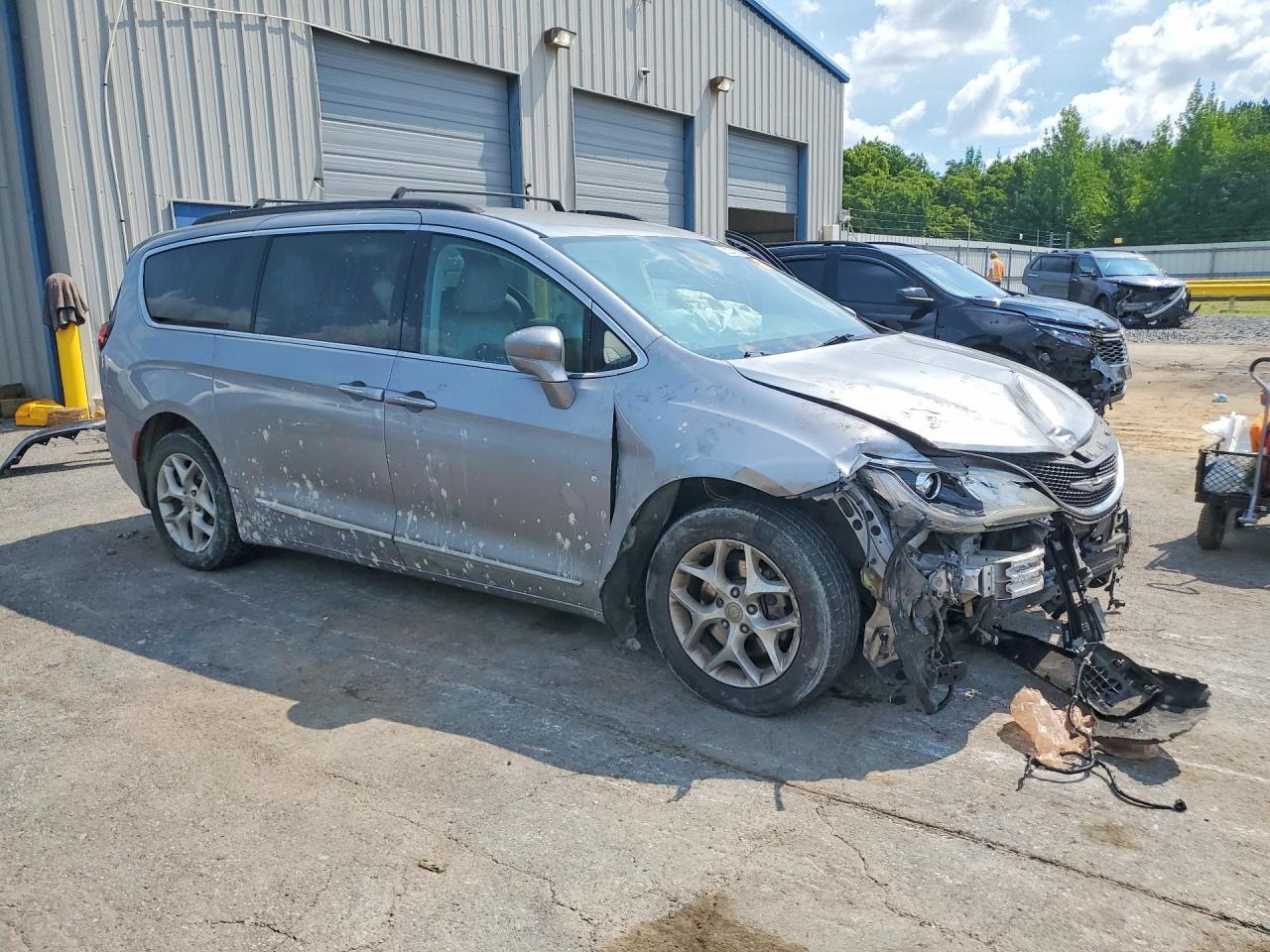 2017 CHRYSLER PACIFICA TOURING L — снимка 4