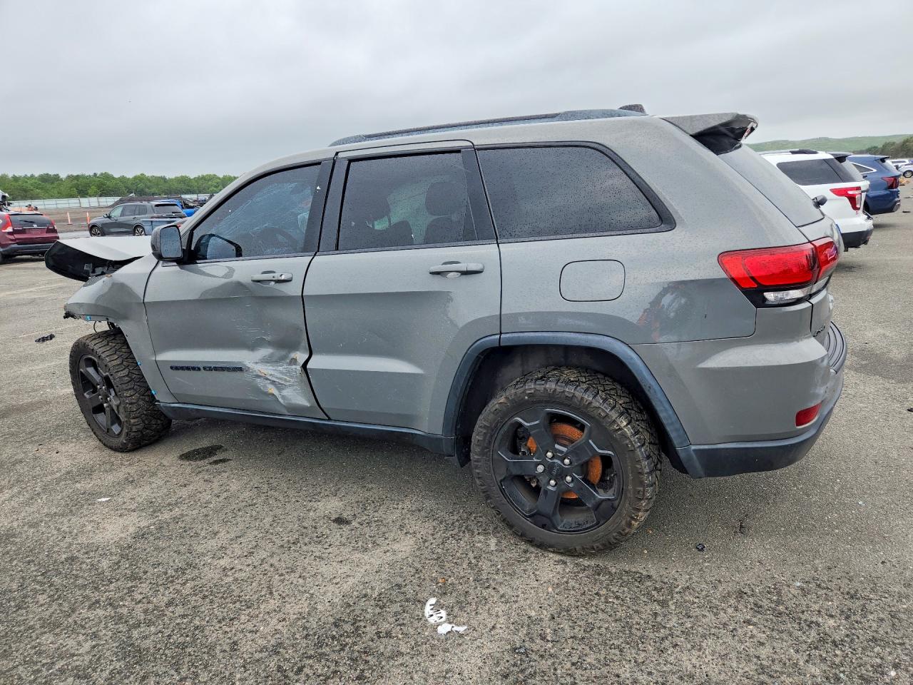 2019 JEEP GRAND CHEROKEE LAREDO — снимка 2