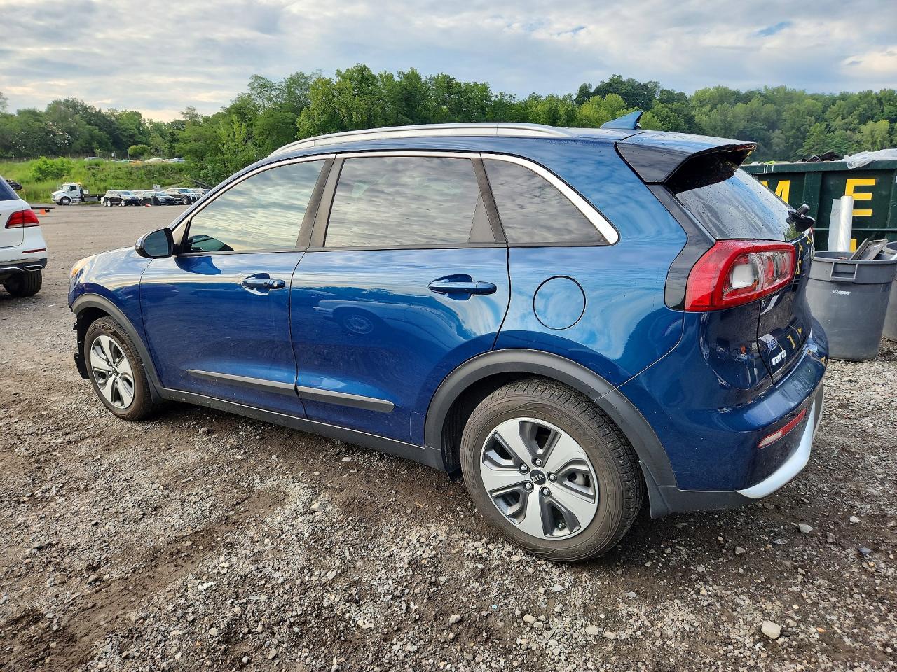 2017 KIA NIRO LX — снимка 2