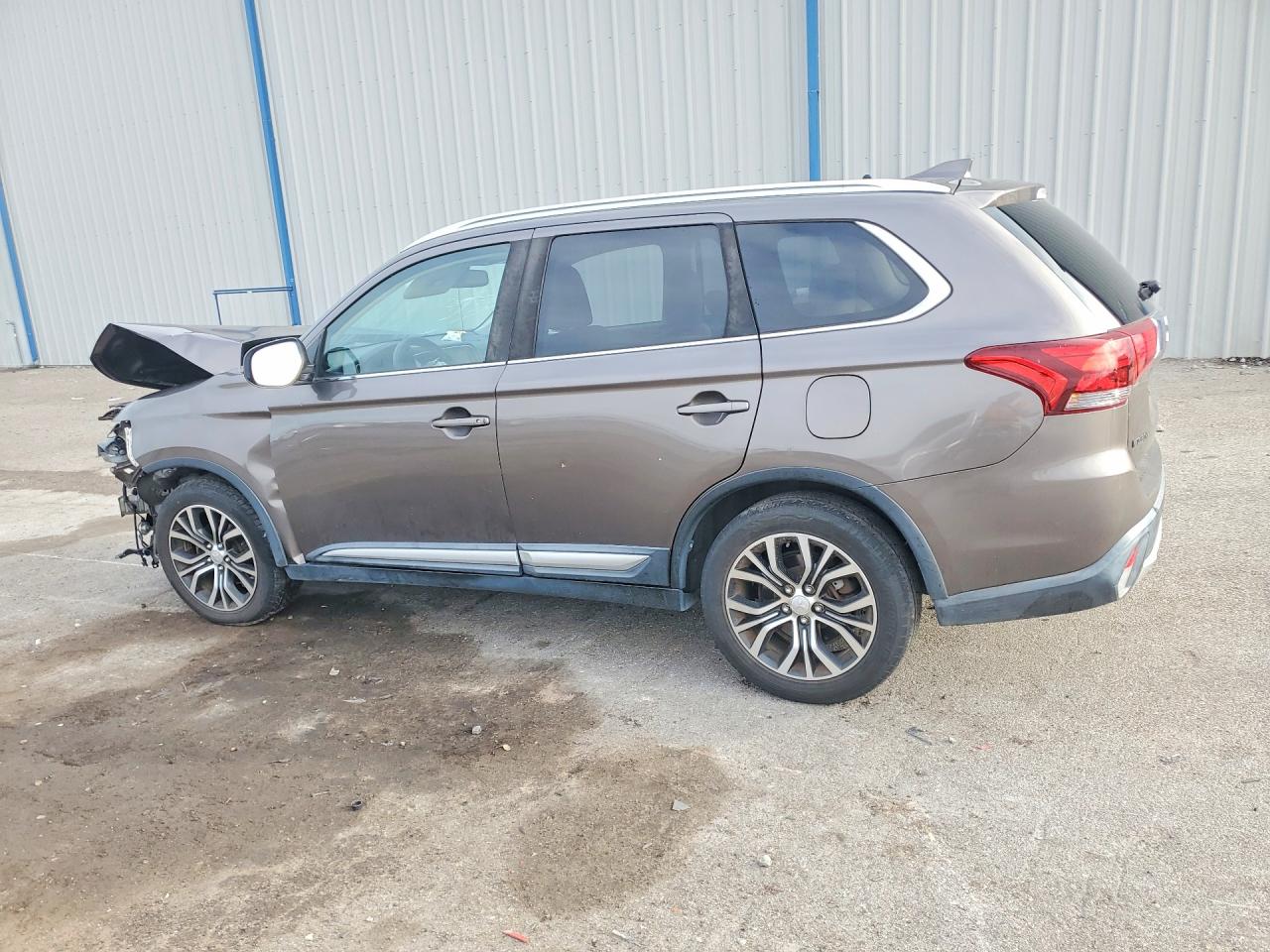 2017 MITSUBISHI OUTLANDER SE — снимка 2