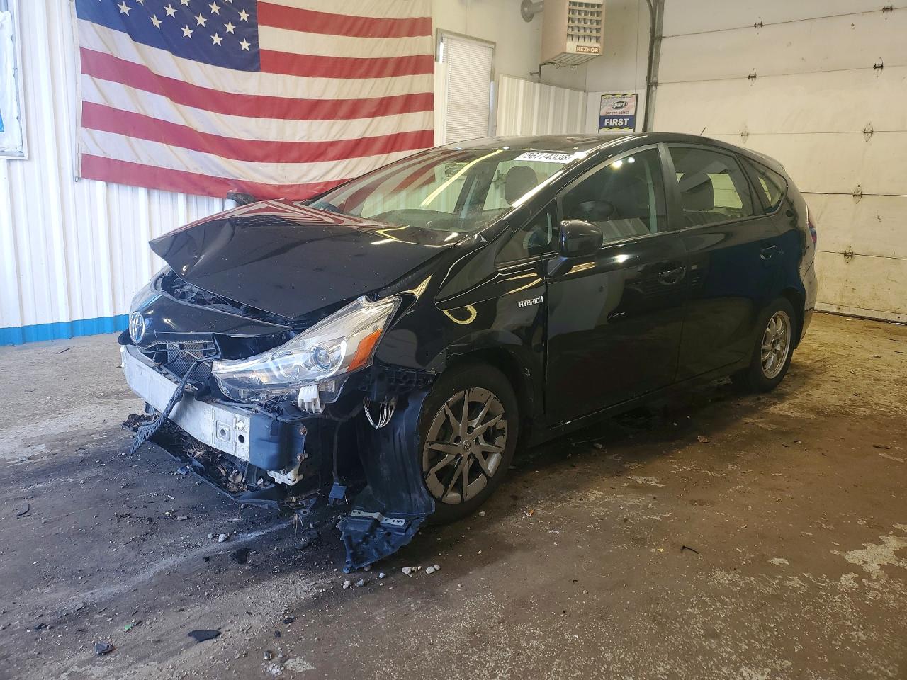 2016 TOYOTA PRIUS V THREE