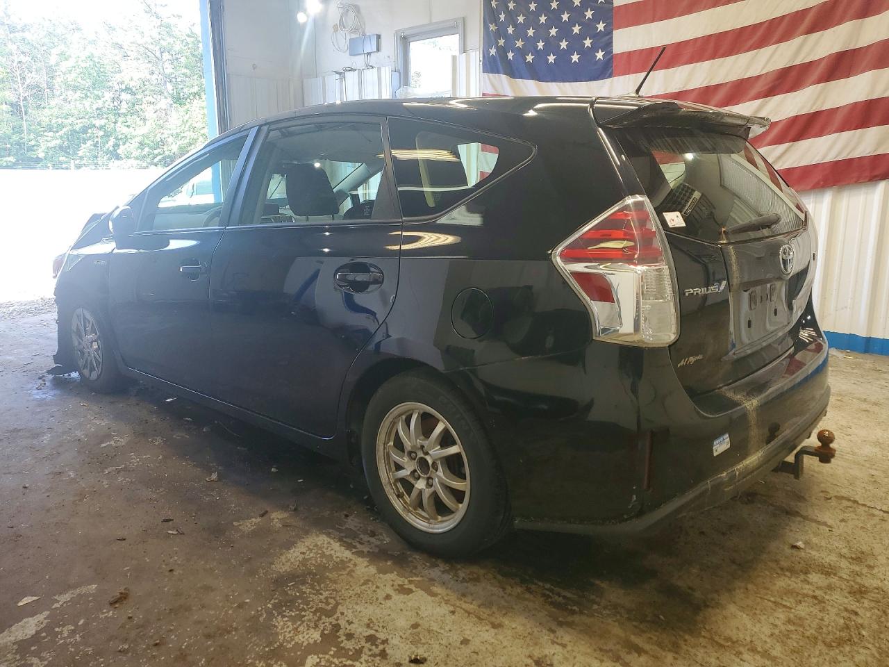 2016 TOYOTA PRIUS V THREE — снимка 2