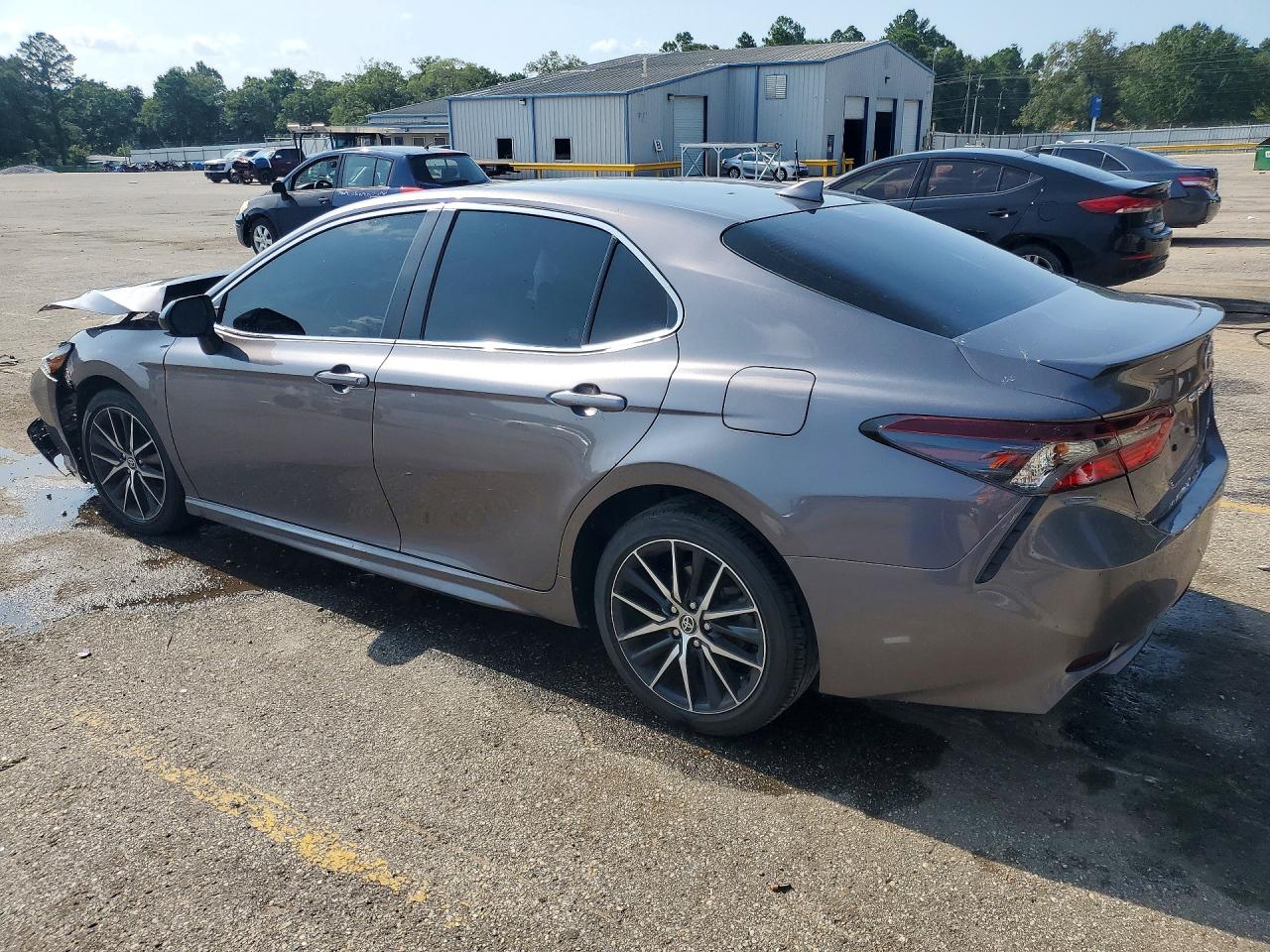 2024 TOYOTA CAMRY SE — снимка 2
