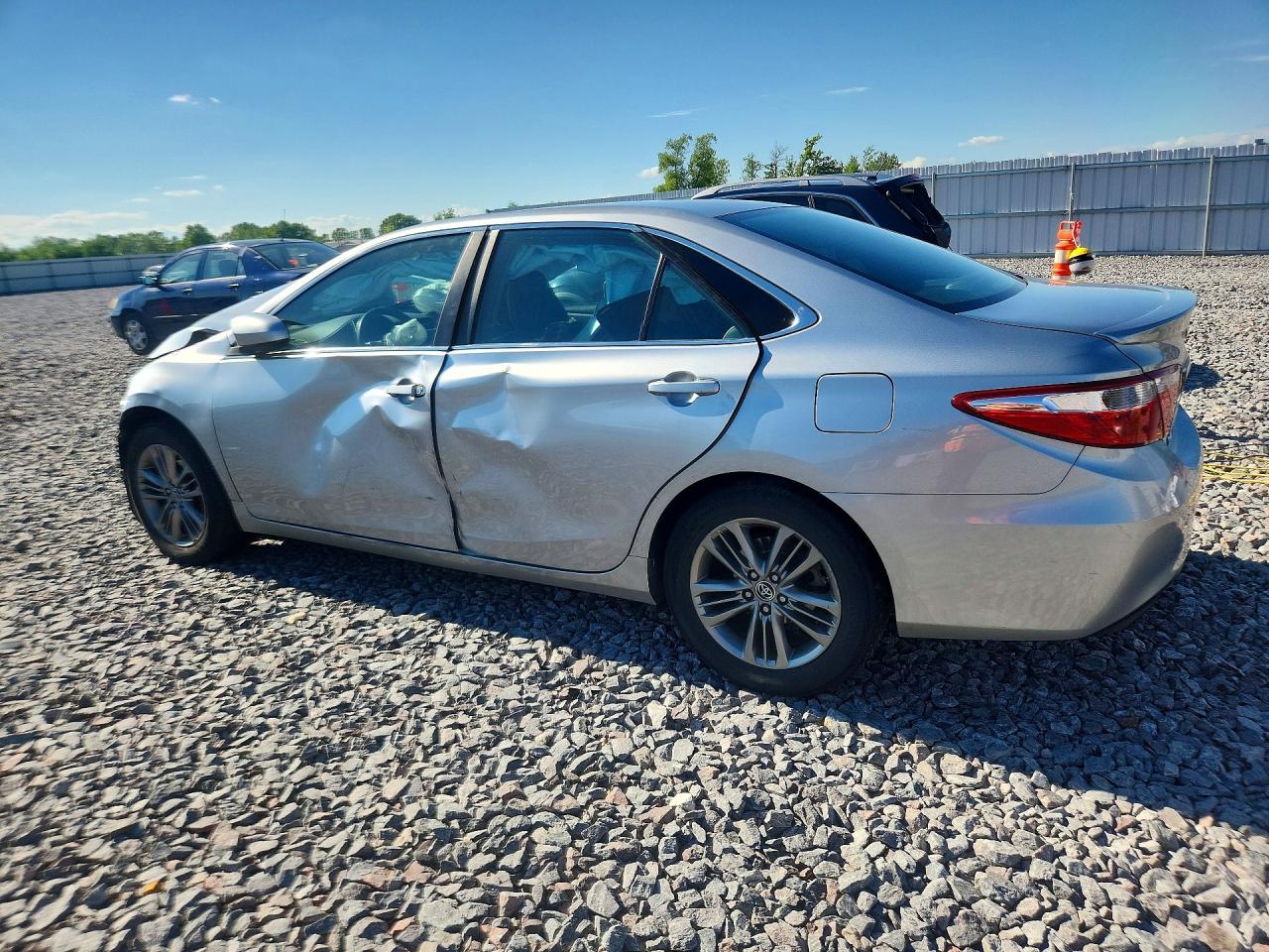 2015 TOYOTA CAMRY SE — снимка 2